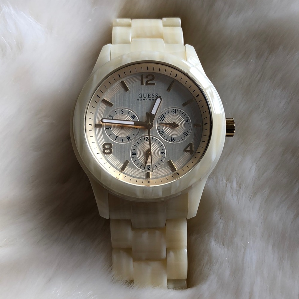 EUC Women’s Guess Horn Acrylic Watch